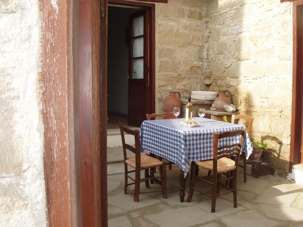 Niovi House Tochni Exterior foto